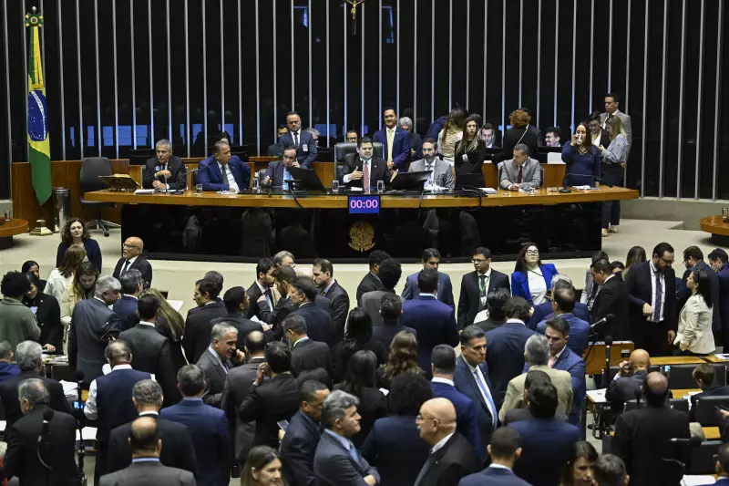 Proposta para ampliar vagas na Câmara pode custar R$ 150 milhões aos cofres públicos