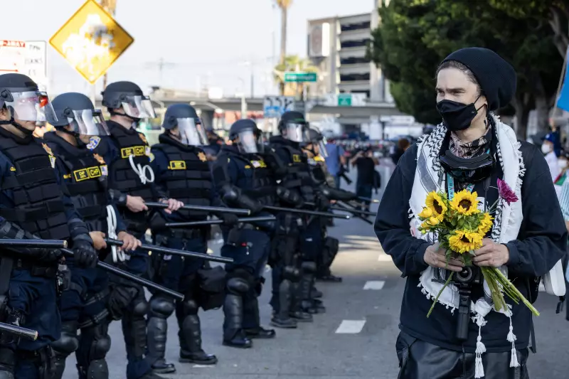 Protestos em Los Angeles: imagens e vídeos mostram tensão nas ruas