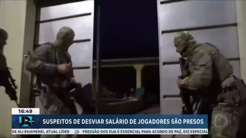 Quadrilha é presa por desviar salários de jogadores com documentos falsos
