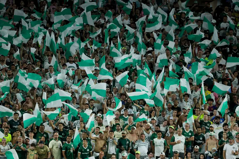 Qual time brasileiro teve a maior torcida na primeira fase da Copa do Mundo de Clubes?