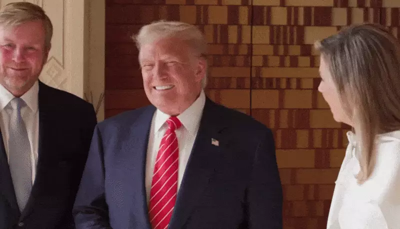 Rainha dos Países Baixos imita Donald Trump em encontro oficial e vídeo viraliza