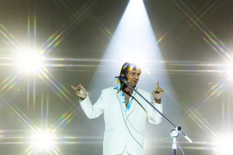 Roberto Carlos emociona gerações em noite mágica na Festa Junina de Votorantim