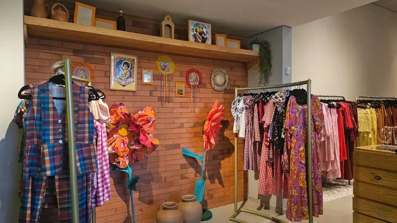 São João 2025: Roupas customizadas com estampas juninas são a nova moda no Piauí