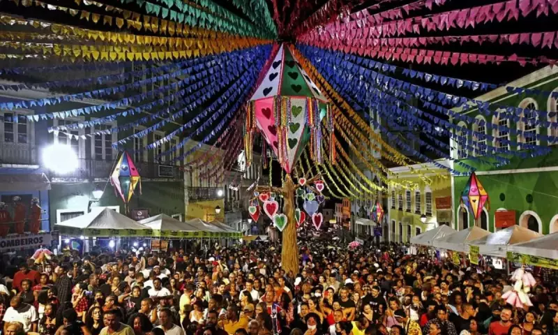 São João no Pelourinho supera Parque de Exposições em público em Salvador