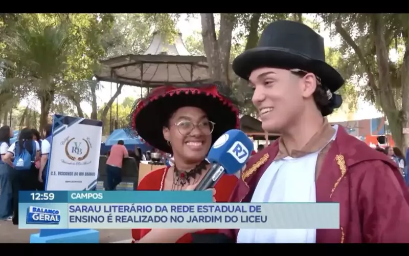 Sarau Literário da Rede Estadual de Ensino encanta público no Jardim do Liceu em Campos, RJ