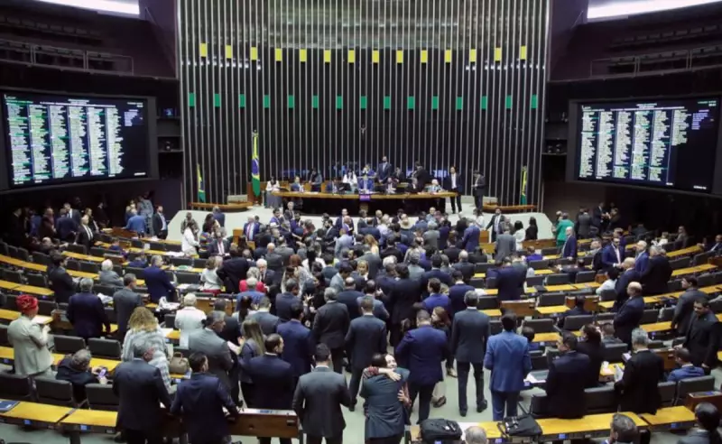 Senado discute criação de 18 novas vagas na Câmara: entenda o impacto político