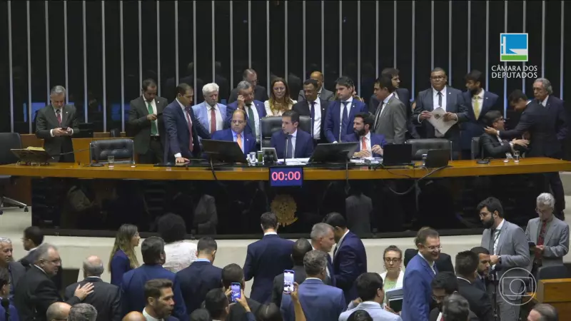 Senado pode votar ampliação de cadeiras na Câmara: entenda o impacto