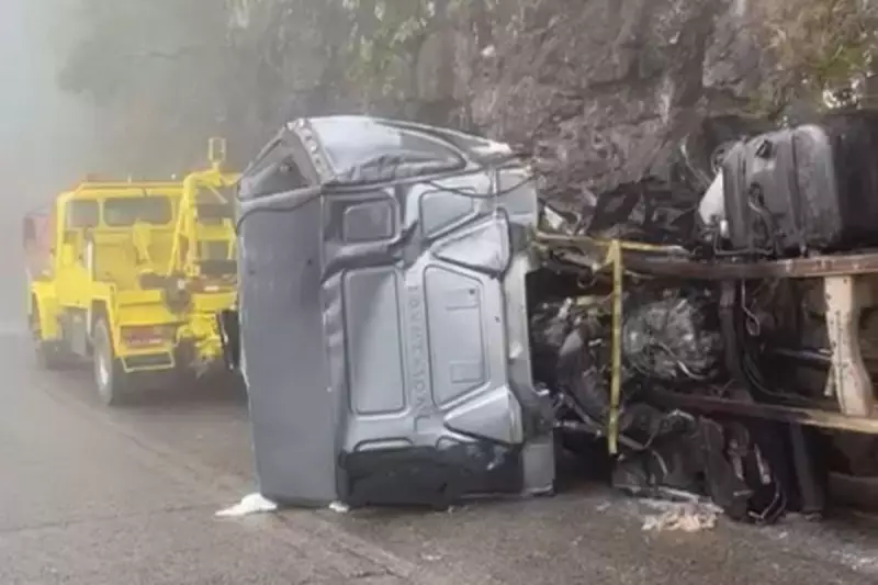 Serra do Rio do Rastro segue bloqueada: sem previsão de liberação após 9 horas de interdição