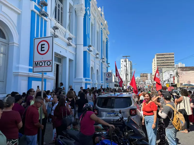 Servidores da saúde de Natal entram em greve por melhores condições de trabalho