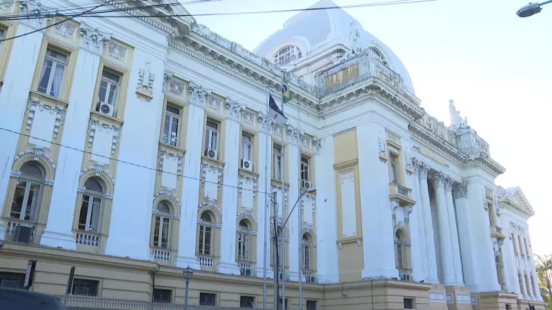Servidores do TJPE condenados por desviar R$ 6 milhões em esquema de alvarás falsos