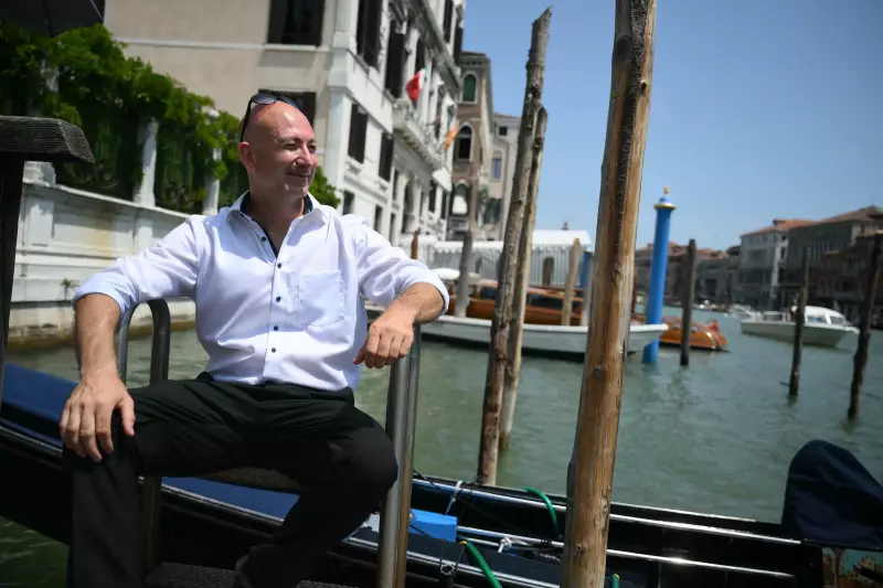 Sósia de Jeff Bezos causa confusão em Veneza e surpreende turistas
