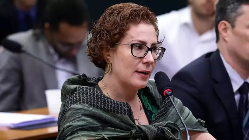 STF nega recurso e mantém condenação de Carla Zambelli por unanimidade