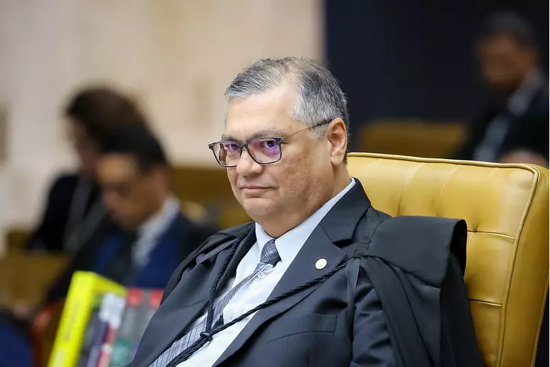 STF retoma julgamento sobre responsabilidade de redes sociais por postagens de usuários: Dino vota a favor