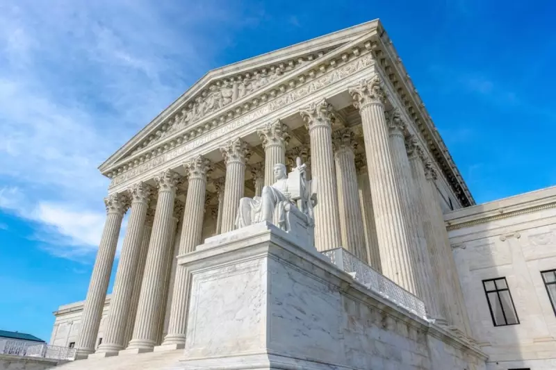 Supremo dos EUA autoriza exclusão de clínicas de aborto do sistema de saúde: o que isso significa?