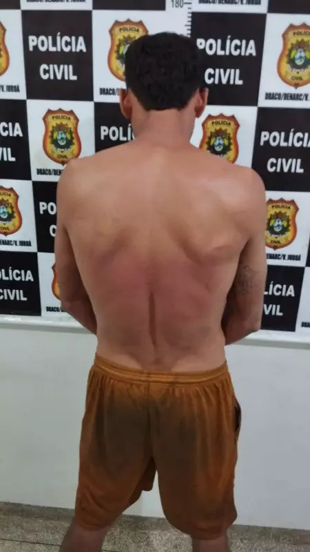 Suspeito de homicídio a facadas escapa durante escolta após audiência no Acre