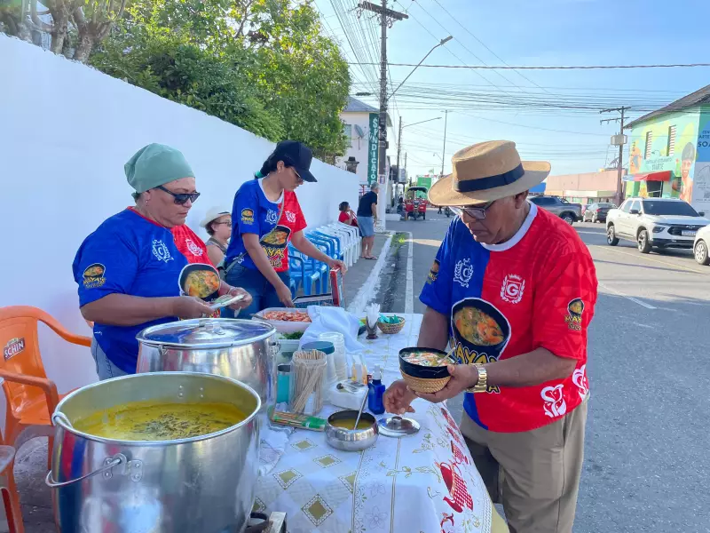 Tacacá doce ou salgado? Em Parintins, banca une rivais dos bois com receita neutra
