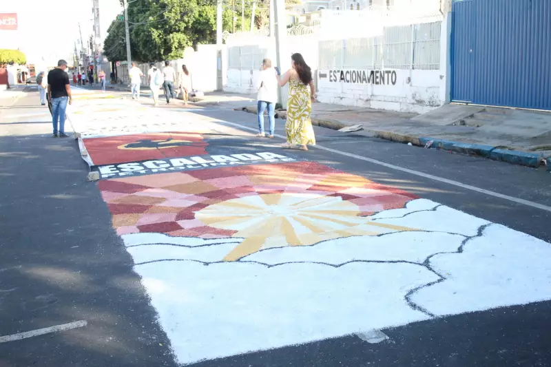 Tapetes de Corpus Christi transformam Petrolina em um espetáculo de fé e devoção