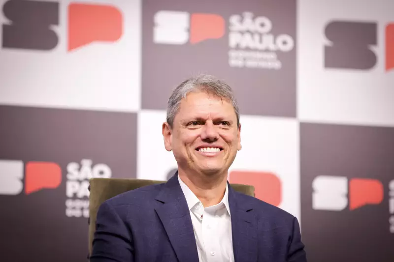 Tarcísio sanciona lei que transfere para prefeituras poder sobre mototáxis
