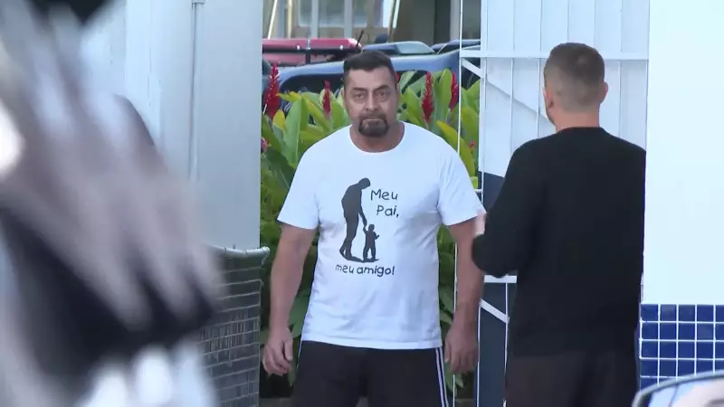 Técnico judiciário é preso por agredir filha com cabo de vassoura e ameaçar com arma no ES