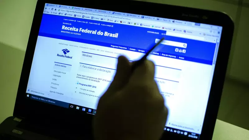Terceiro lote do IR 2025: confira as datas de pagamento e quem tem direito