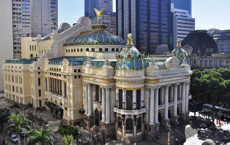 Theatro Municipal do Rio evita colapso financeiro graças à ALERJ — mas crise ainda não acabou
