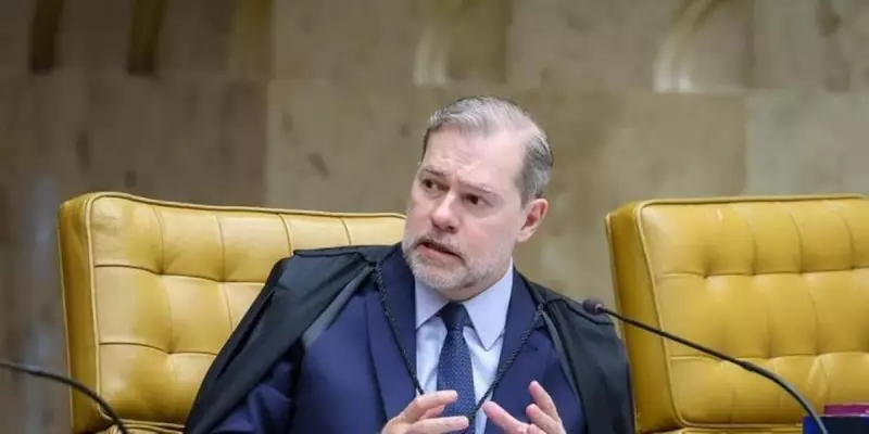 Toffoli classifica fraudes no INSS como 'ação criminosa e desumana' e ameaça punição