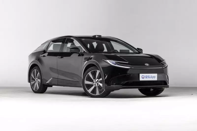 Toyota BZ5 chega à China com motor e bateria da BYD: o que esperar do novo elétrico?