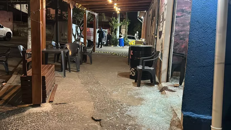 Tragédia em Porto Alegre: Duas mortes e dois feridos em ataque a tiros em bar