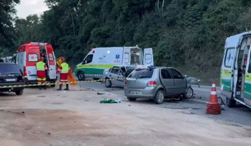 Tragédia na BR-101: Colisão entre dois carros mata uma pessoa no Espírito Santo