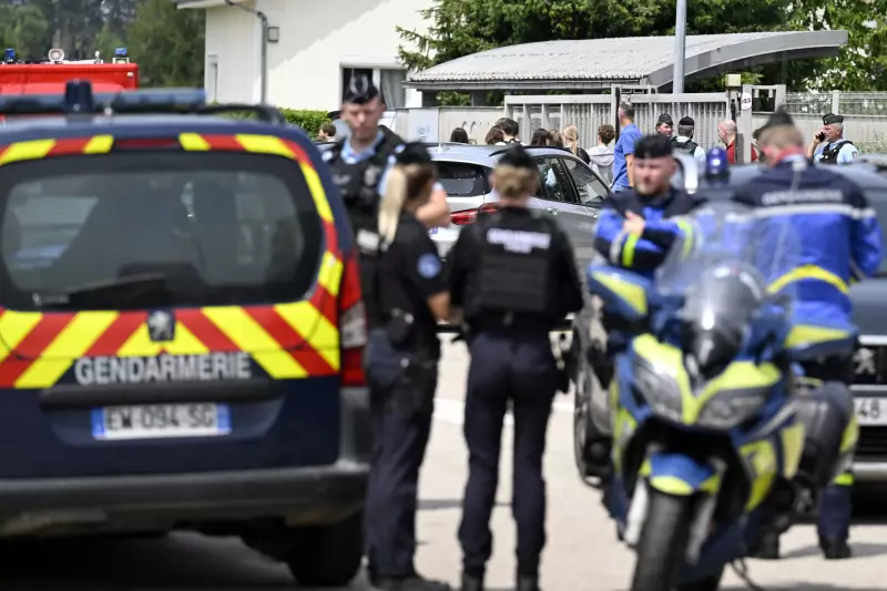 Tragédia na França: adolescente de 14 anos mata funcionária de escola a facadas
