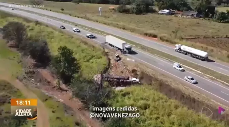 Tragédia na GO-080: Colisão entre caminhão e carro deixa dois mortos e dois feridos