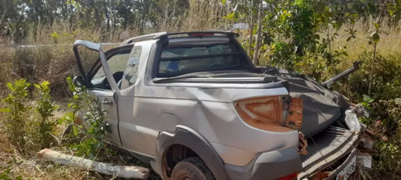 Tragédia na MG-259: Mulher de 33 anos morre após perder controle do veículo e sair da pista