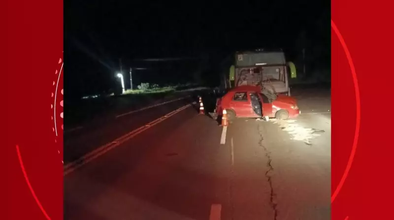 Tragédia no Paraná: Mulher morre em colisão entre carro e ônibus na rodovia
