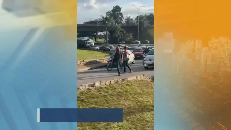 Travessia perigosa: Pedestres arriscam a vida em acesso à BR-356 em BH