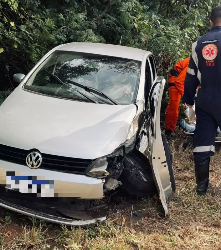 Tres pessoas ficam feridas em grave acidente na BR-135 em Minas Gerais