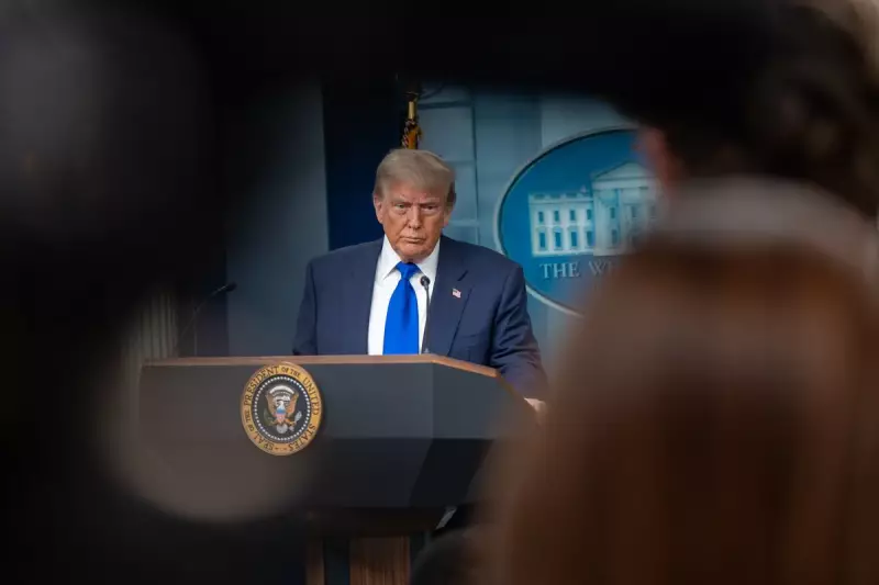 Trump afirma que EUA destruíram instalações nucleares do Iraque 'como se fossem manteiga'