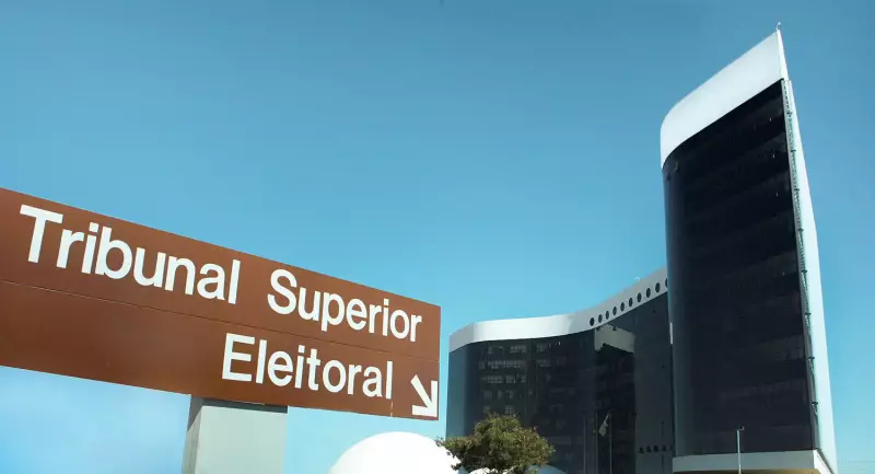 TSE mantém suspenso julgamento de governador cassado quatro vezes: entenda o caso