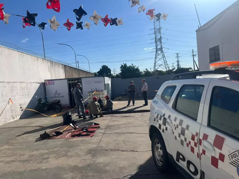 Túnel secreto é descoberto em posto de combustíveis durante reforma em Sumaré