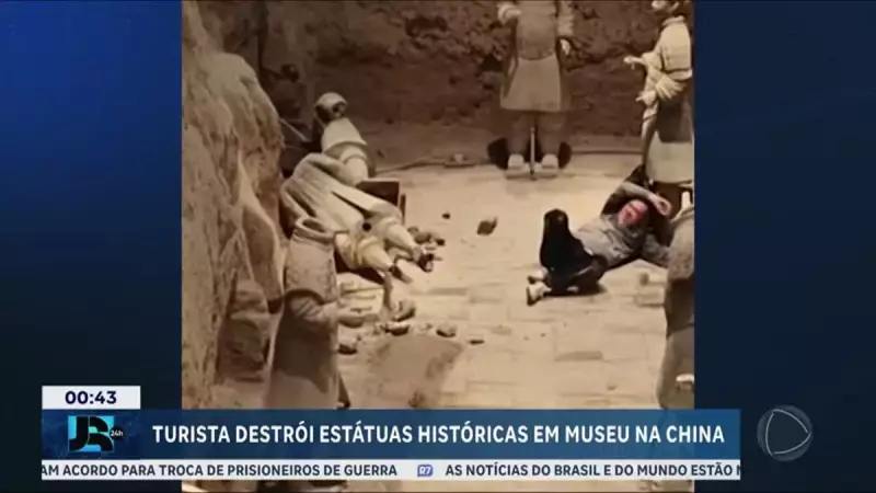 Turista destrói estátuas milenares em museu na China: ato choca o mundo
