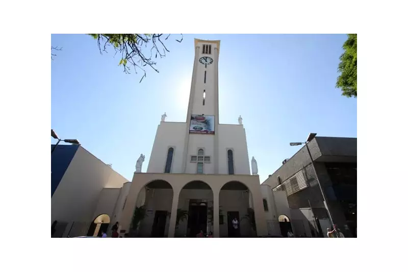Uberlândia e Uberaba: Católicos dominam, mas diversidade religiosa cresce