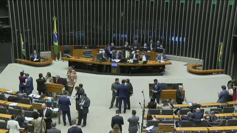 União entre Câmara e Senado derruba decreto do IOF e revela fragilidade do governo