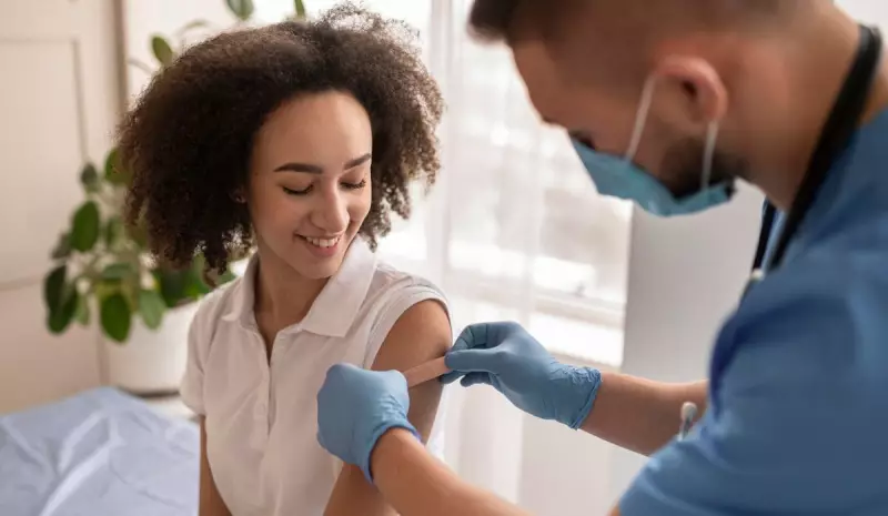 Vacinação contra gripe começa hoje nos terminais do Transcol sem necessidade de agendamento