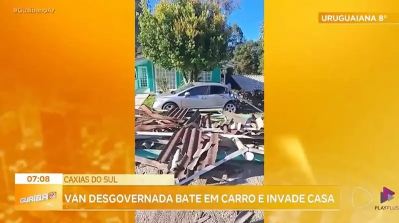 Van desgovernada invade residência e causa pânico em moradores no Rio Grande do Sul