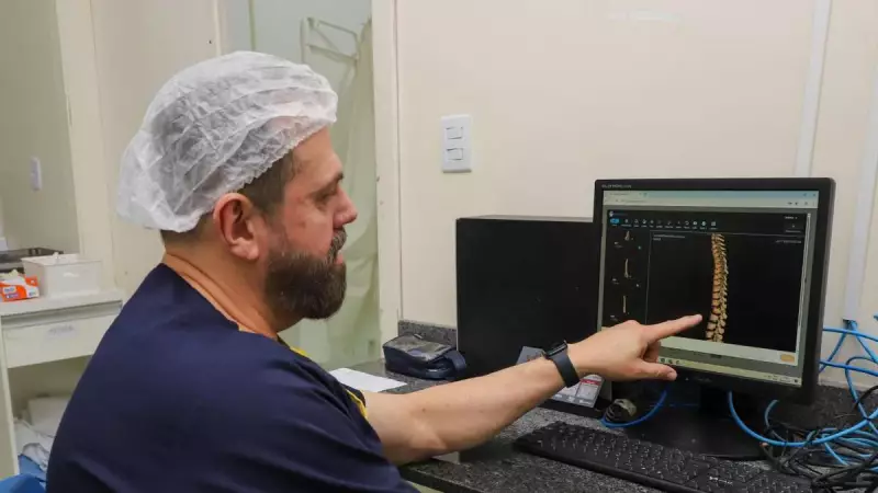 Várzea Grande realiza cirurgia inédita na coluna: avanço na saúde pública
