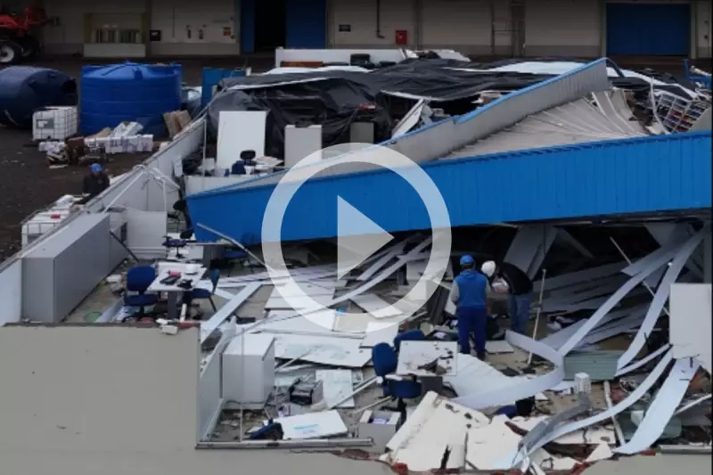 Vendaval em SC: Imagens aéreas revelam destruição e prejuízos em cidades catarinenses