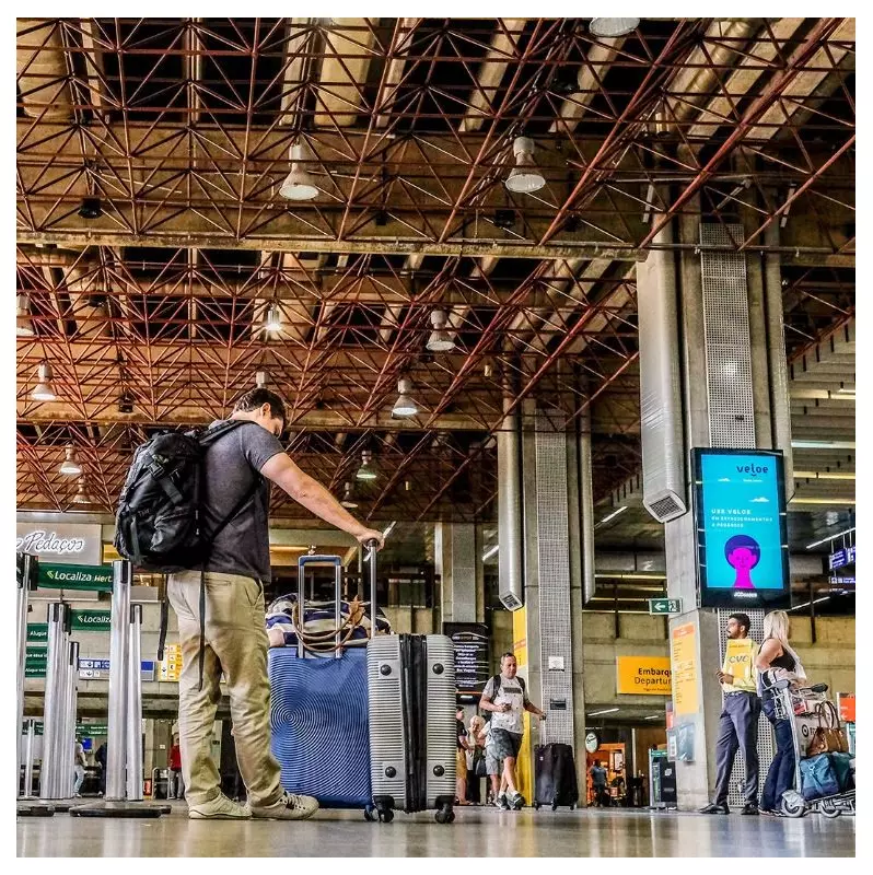 Ventos fortes causam caos aéreo em Guarulhos: voos cancelados e desviados no Aeroporto de SP
