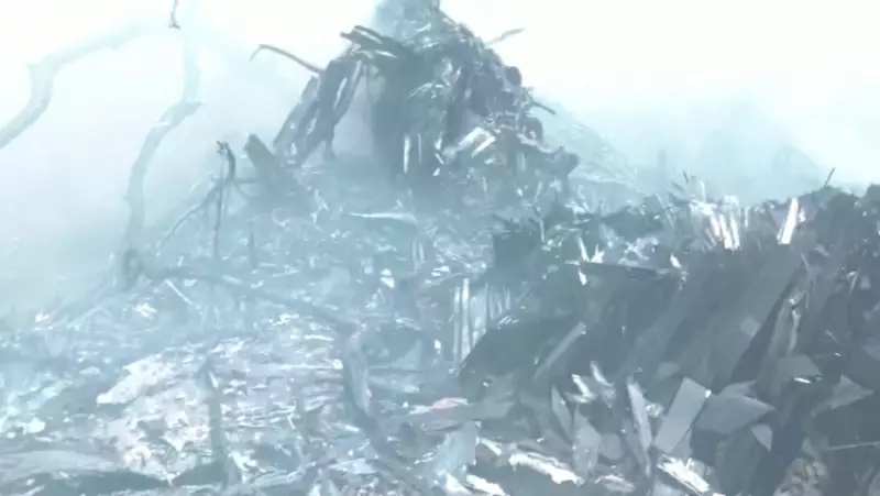 VÍDEO CHOCANTE: Avião com mais de 240 pessoas cai na Índia; assista ao momento do acidente