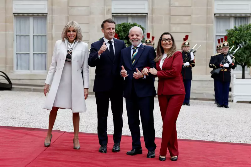 Vídeo de Macron e Janja trocando 'selinho' em Paris é fake! Descubra a verdade