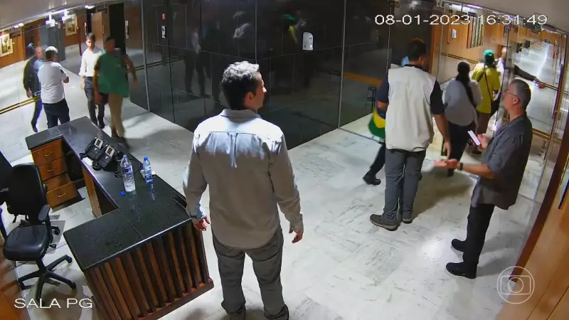 Vídeo dos ataques de 8 de janeiro é fake: homens não eram agentes infiltrados