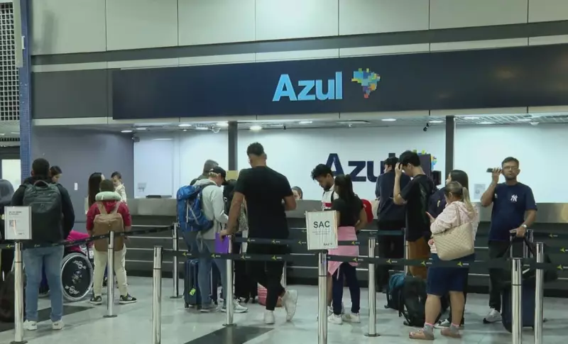 Voo da Azul enfrenta problemas e troca de aeronave antes de decolar do Recife para Madri